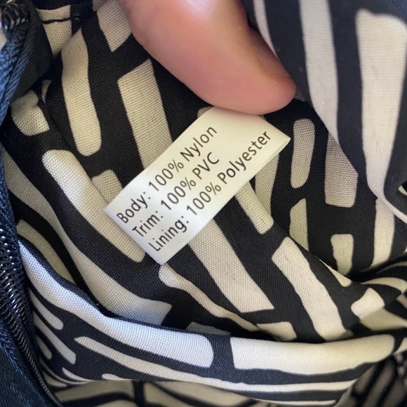 HOBO International | Black Victorian Nylon Large Hand Travel Shoulder Bag - Picture 9 of 10